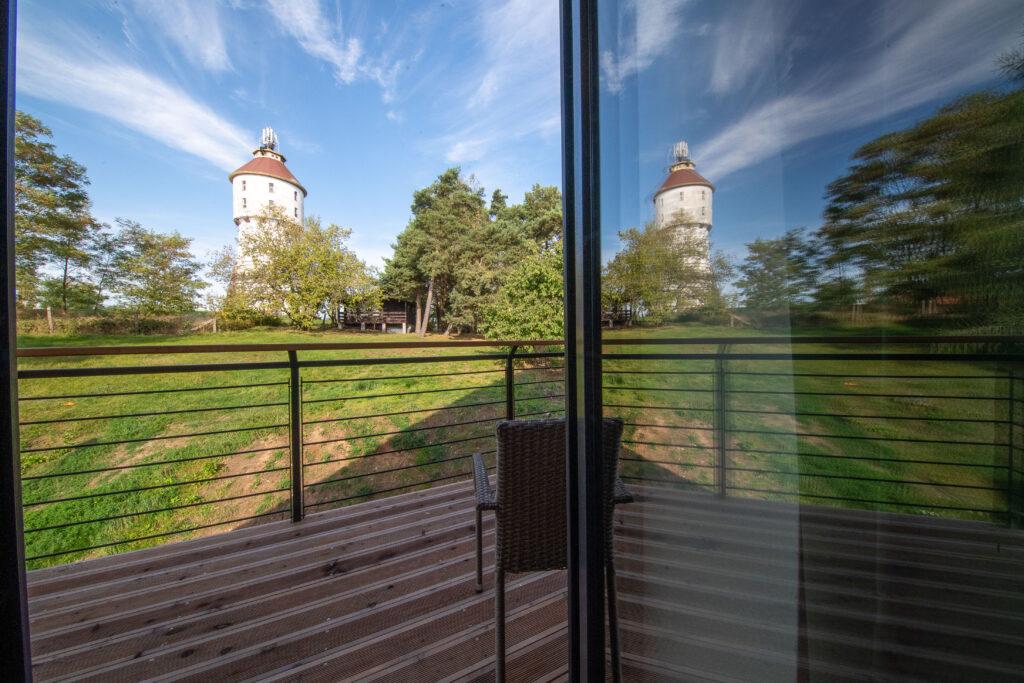 Ośrodek Róża Wiatrów w Węgorzewie - apartament dwupoziomowy z balkonem - widok