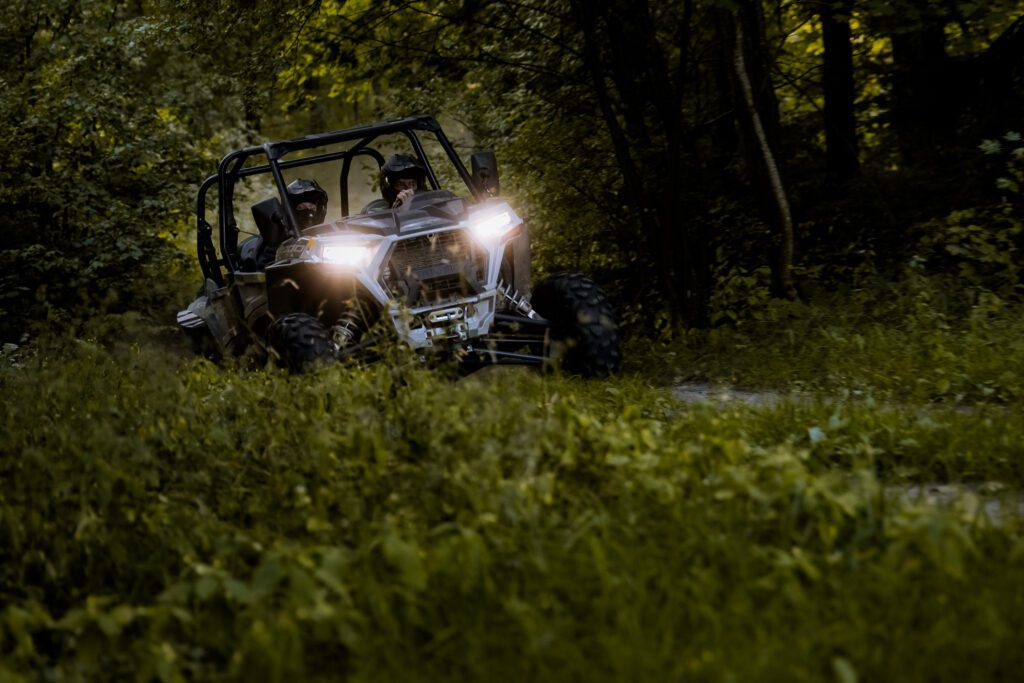 Przejażdżka autem terenowym na Mazurach