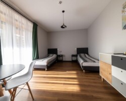 Ośrodek Róża Wiatrów w Węgorzewie - pokój komfortowy - pokój z tarasem Ośrodek Róża Wiatrów w Węgorzewie - pokój komfortowy - pokój z tarasem