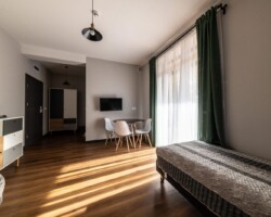 Ośrodek Róża Wiatrów w Węgorzewie - pokój komfortowy - pokój z tarasem Ośrodek Róża Wiatrów w Węgorzewie - pokój komfortowy - pokój z tarasem