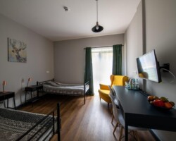 Ośrodek Róża Wiatrów w Węgorzewie - pokój wygodny, noclegi na Mazurach, pojedyncze łózka Ośrodek Róża Wiatrów w Węgorzewie - pokój wygodny łóżka pojedyncze