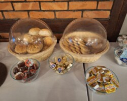 szwedzki stół- śniadanie w Róży Wiatrów